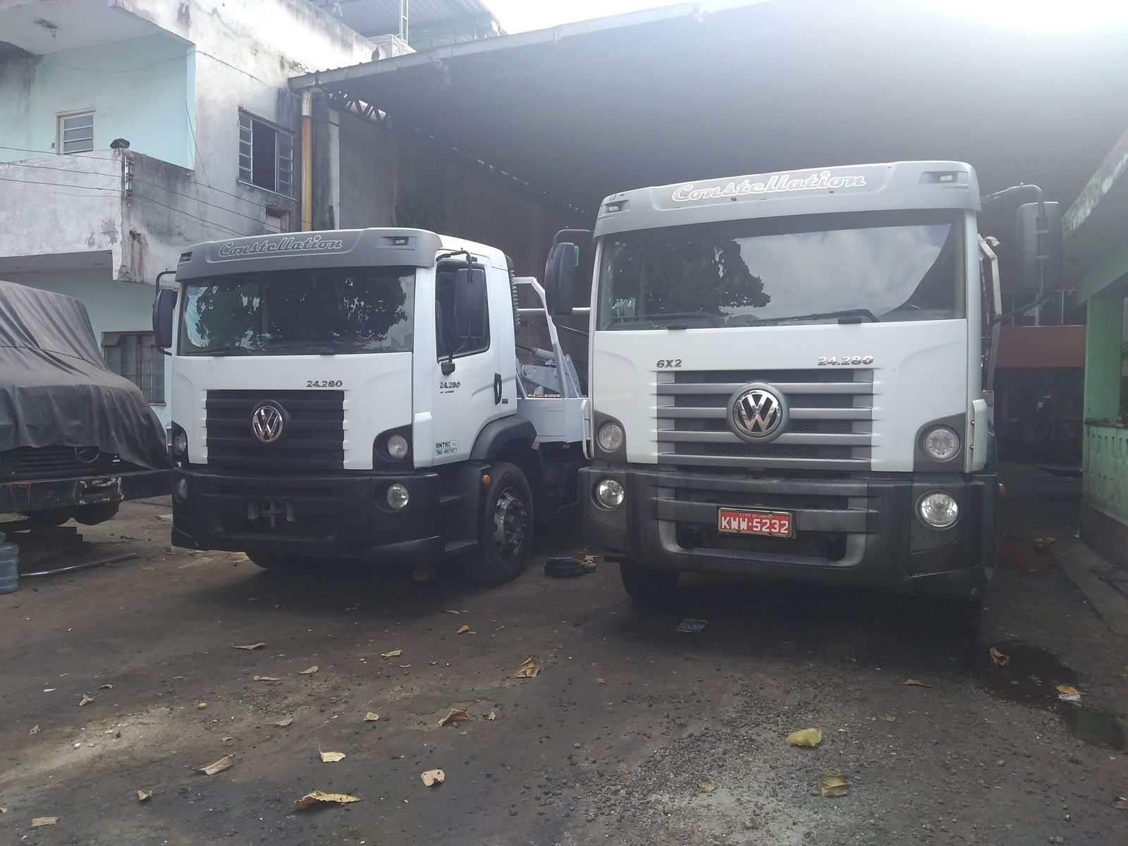 Caminhões VW Constellation da frota Rota Entulhos